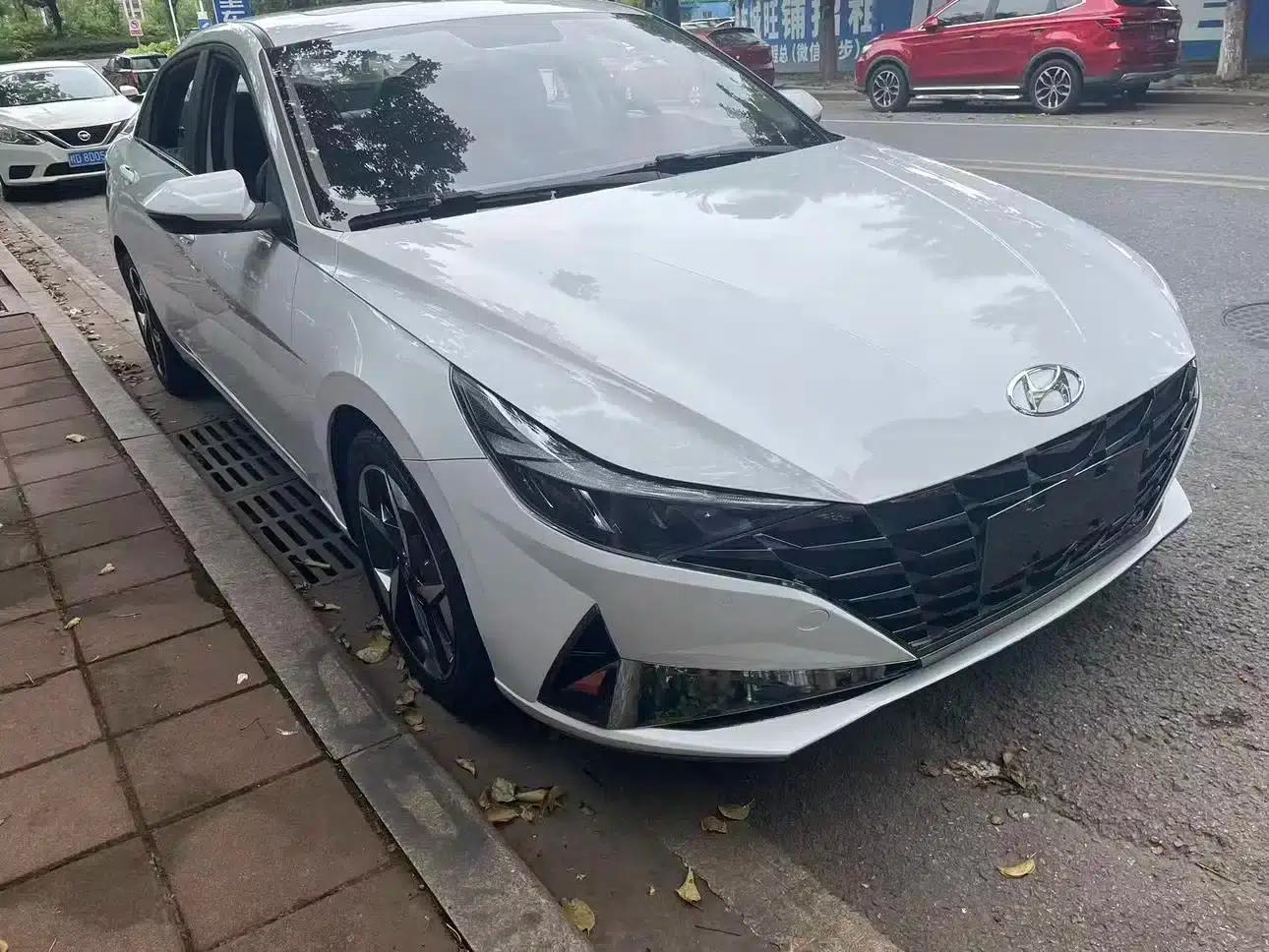 2021 Hyundai Elantra 1.5L CVT GLS Leading Edition — миниатюра 3