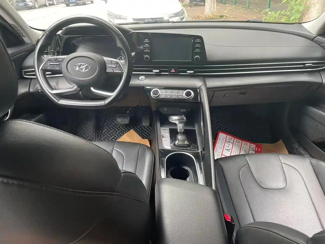 2021 Hyundai Elantra 1.5L CVT GLS Leading Edition — миниатюра 4