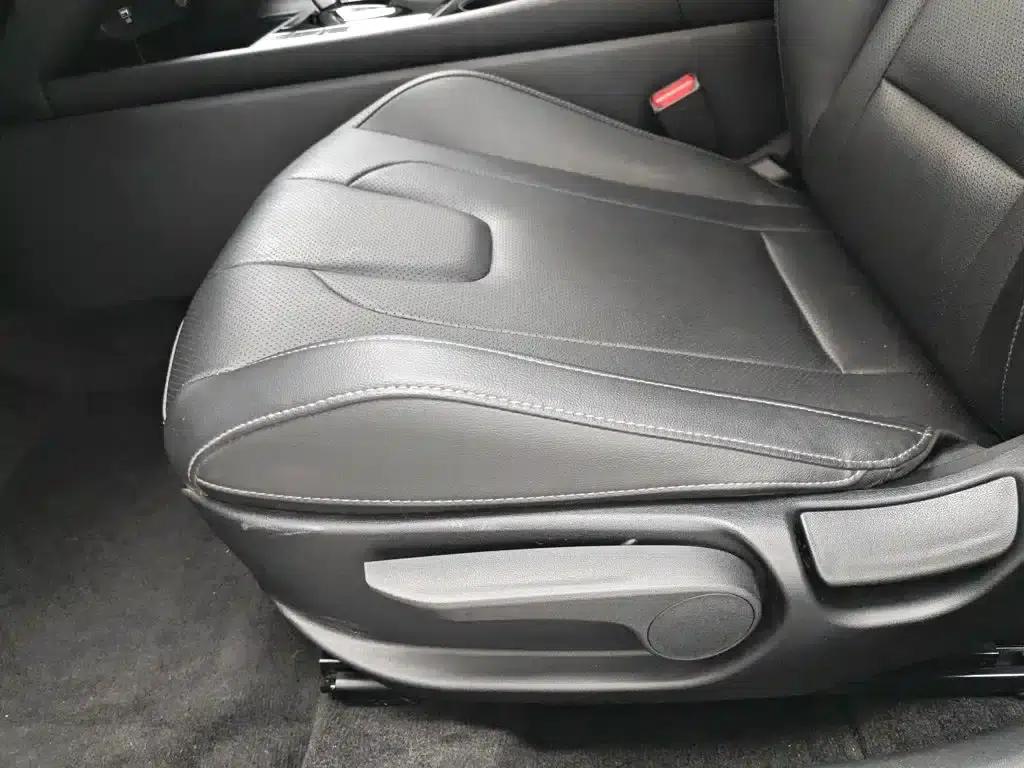Hyundai Elantra 2023 1.5L CVT GLX Elite Edition — миниатюра 20