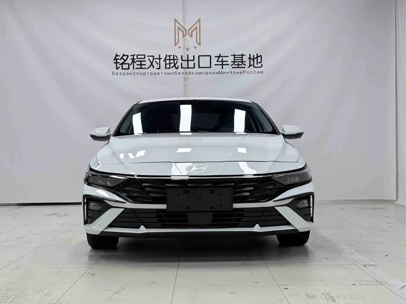 Hyundai Elantra 2023 1.5L CVT GLX Elite Edition — миниатюра 2