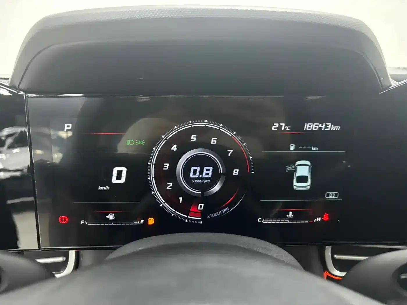 Hyundai Elantra 2022 1.5L CVT LUX Premium Edition — миниатюра 9