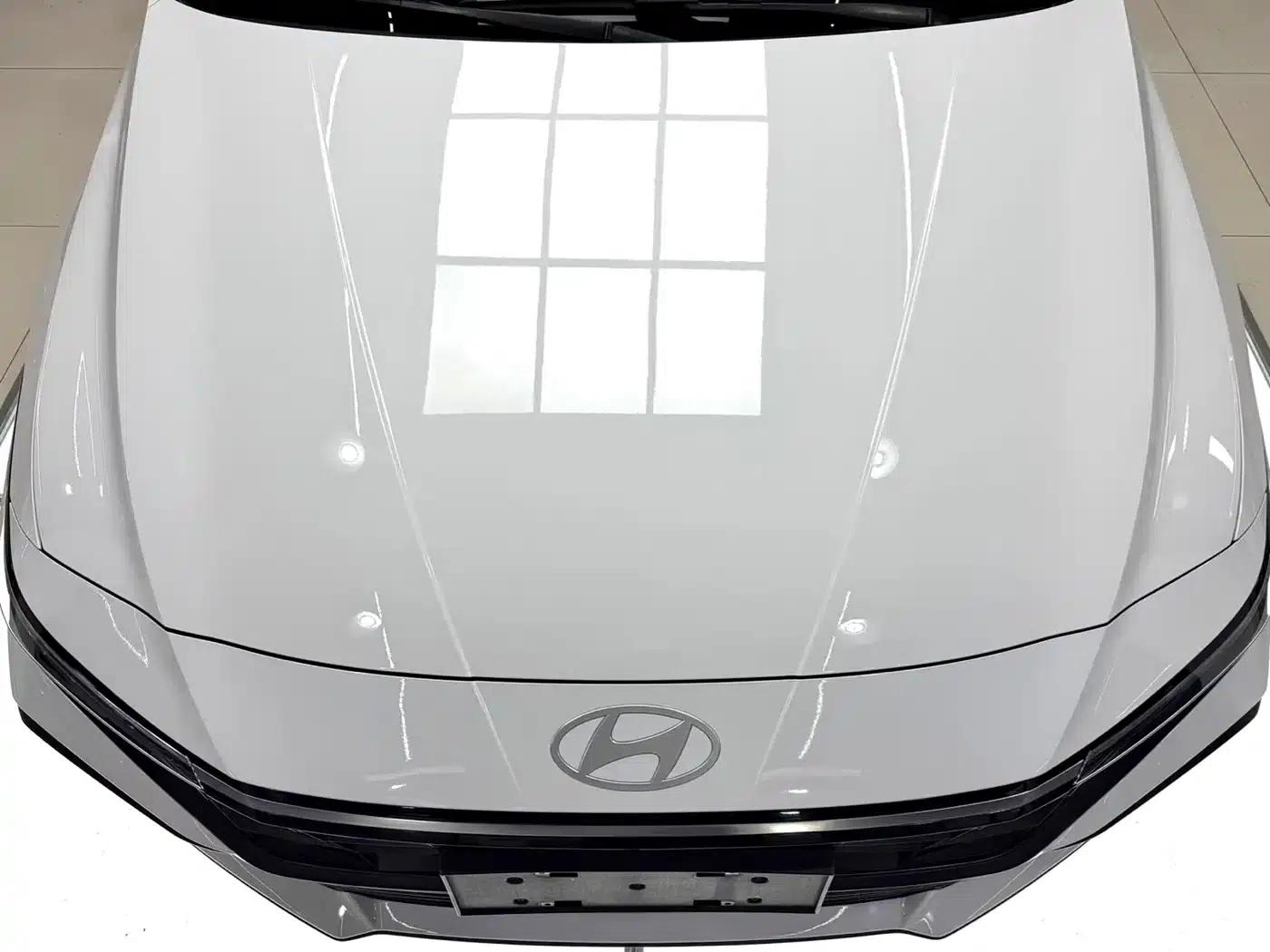 Hyundai Elantra 2023 1.5L CVT LUX Premium Edition — миниатюра 7