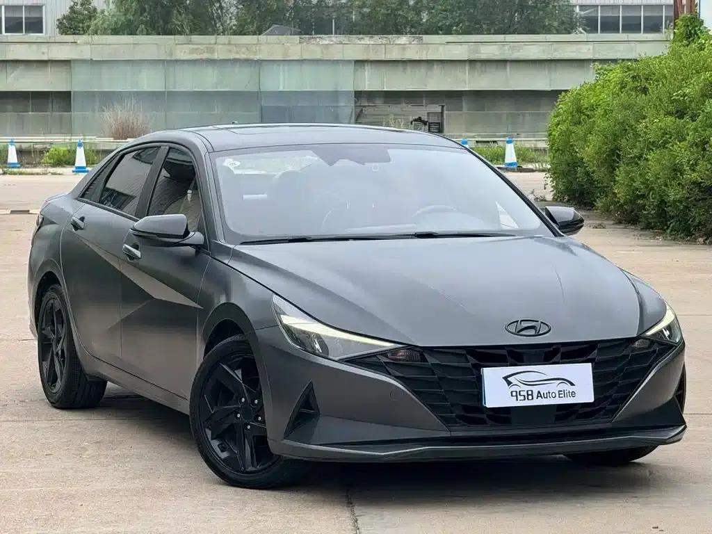 Hyundai Elantra 2022 1.5L CVT 20th Anniversary Edition — миниатюра 3