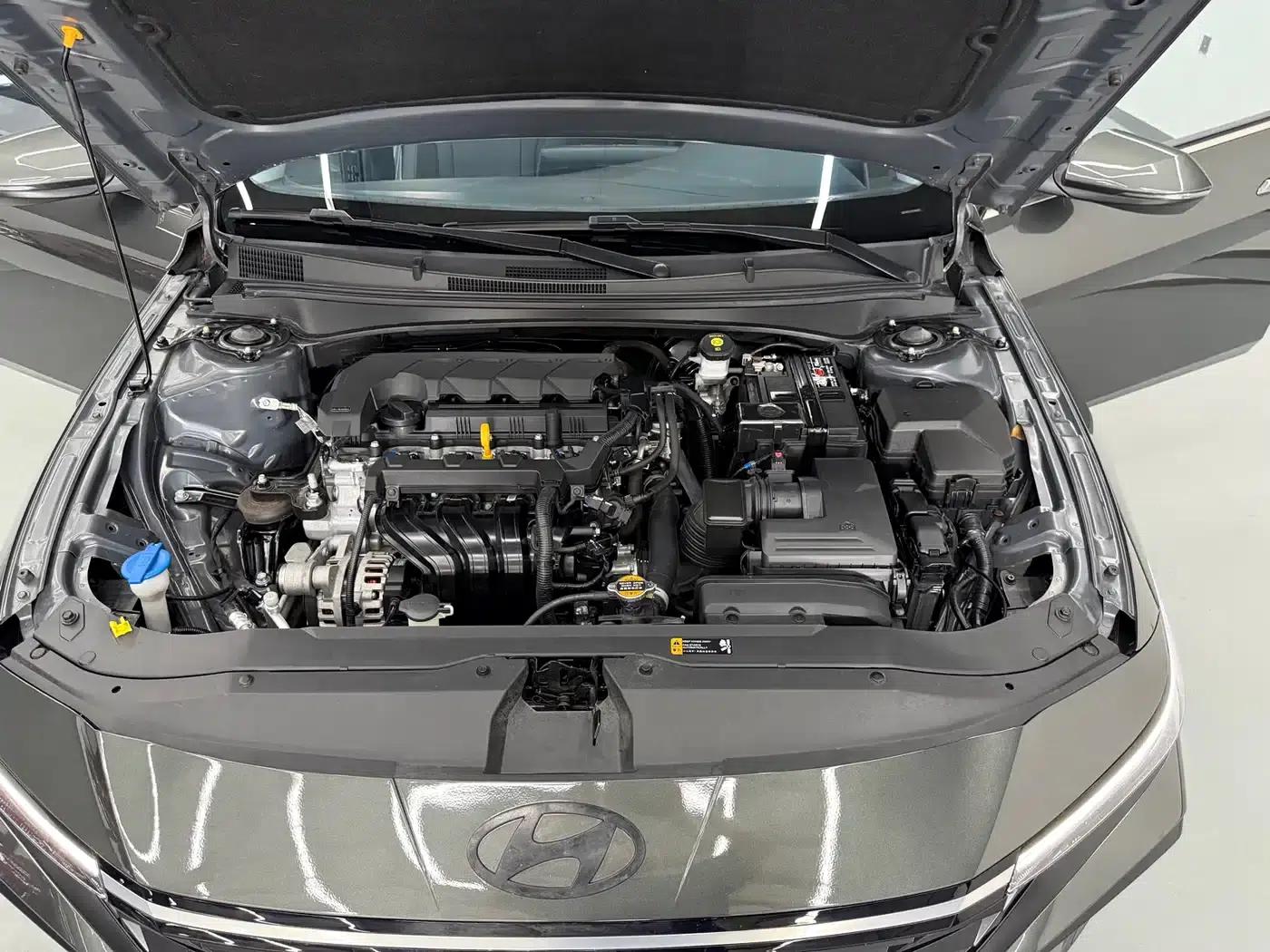 Hyundai Elantra 2023 1.5L CVT GLX Elite Edition — миниатюра 19