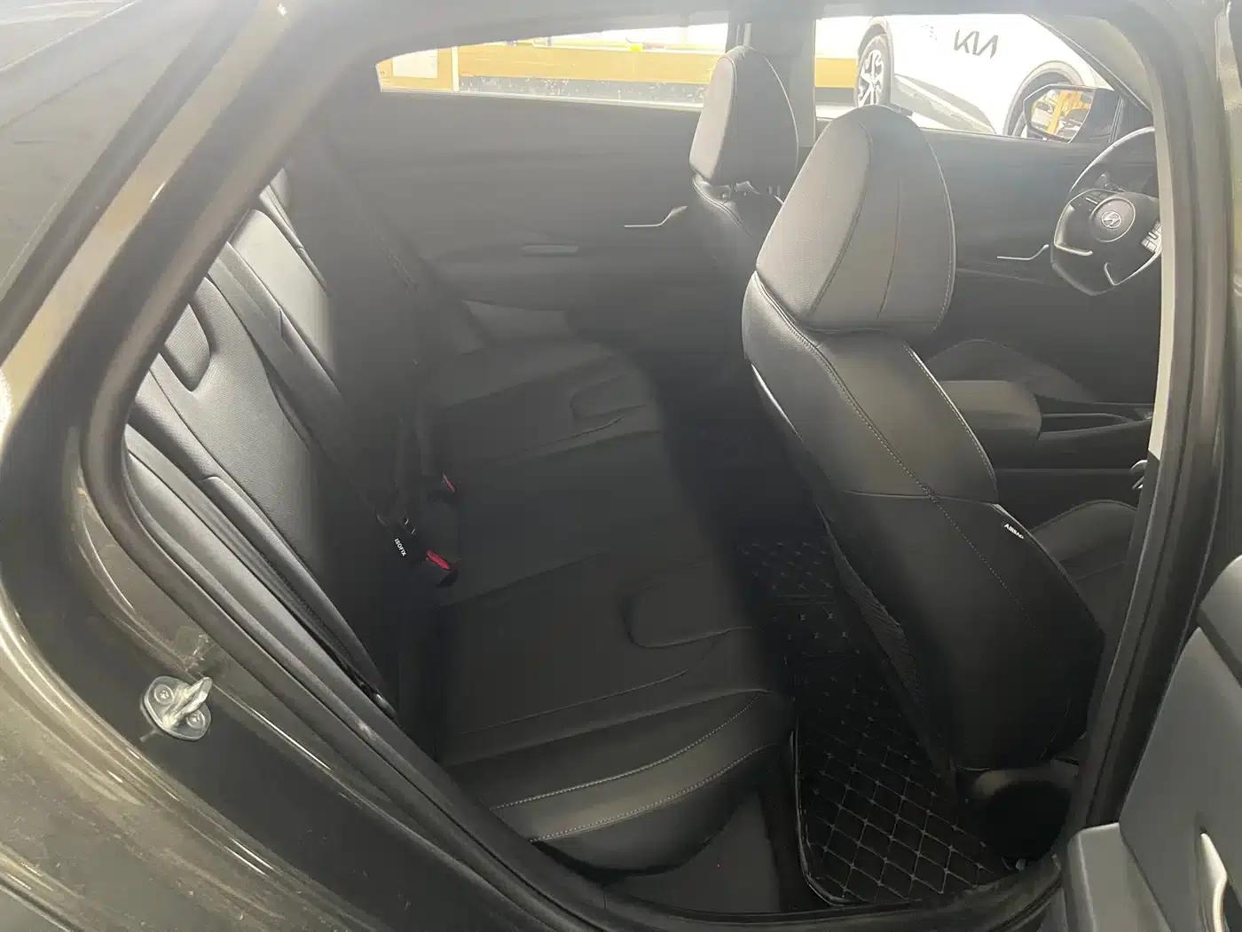 Hyundai Elantra 2023 1.5L CVT TOP Flagship Edition — миниатюра 11
