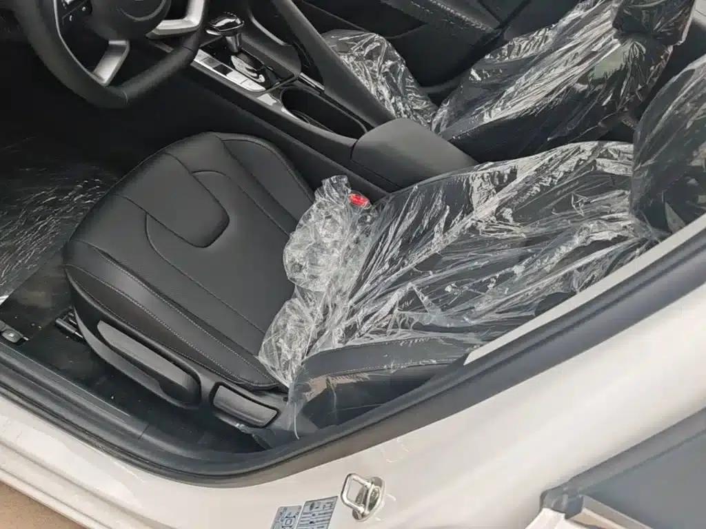 Hyundai Elantra 2023 1.5L CVT GLX Elite Edition — миниатюра 15