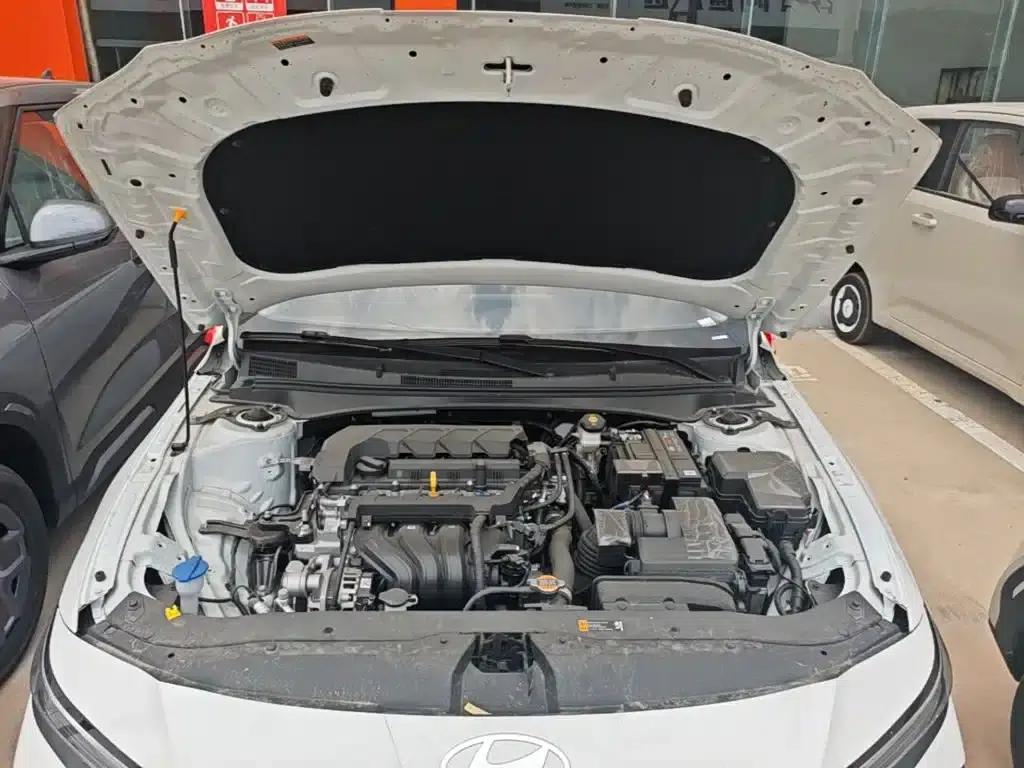 Hyundai Elantra 2023 1.5L CVT GLX Elite Edition — миниатюра 20