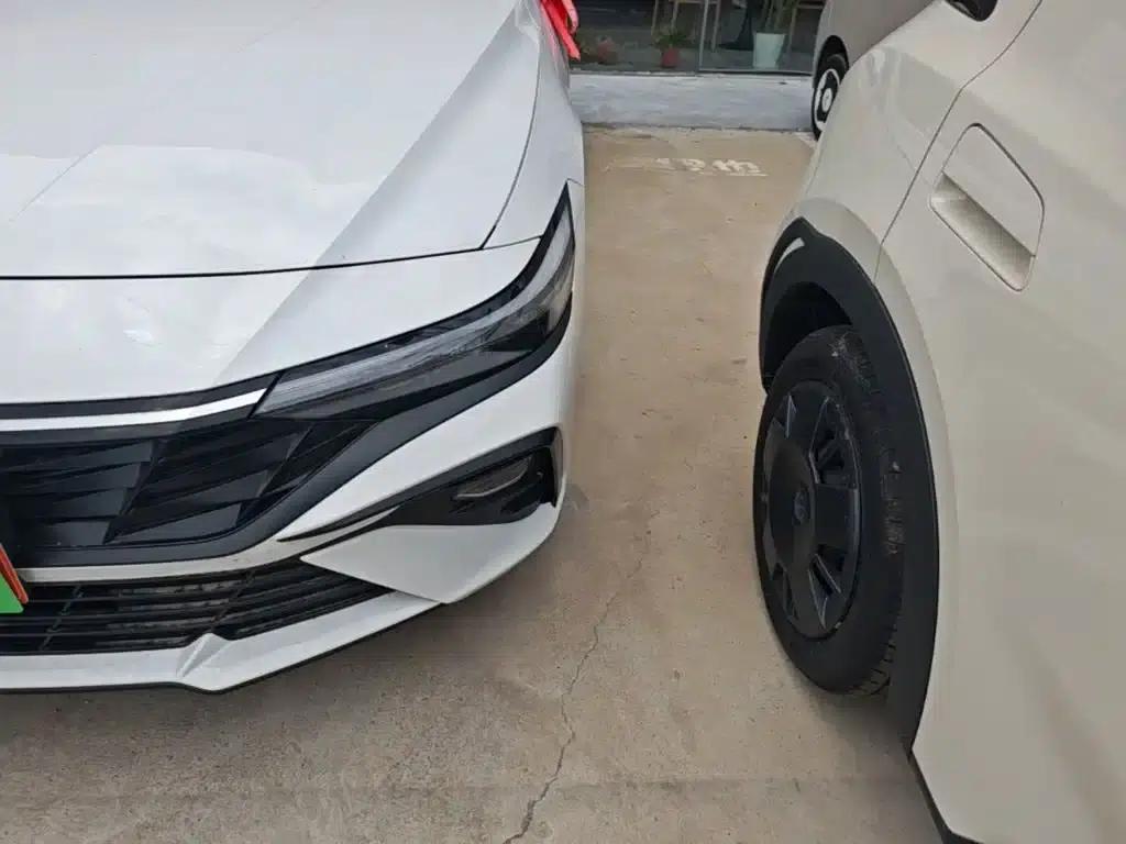 Hyundai Elantra 2023 1.5L CVT GLX Elite Edition — миниатюра 24