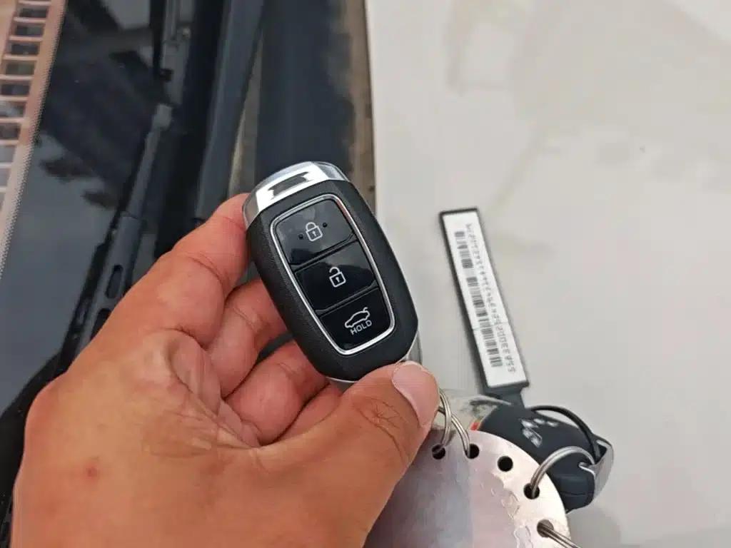 Hyundai Elantra 2023 1.5L CVT GLX Elite Edition — миниатюра 9