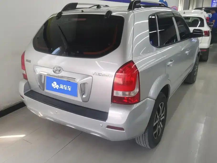 Tucson 2013 2.0L Automatic 2WD Comfort Model — миниатюра 3