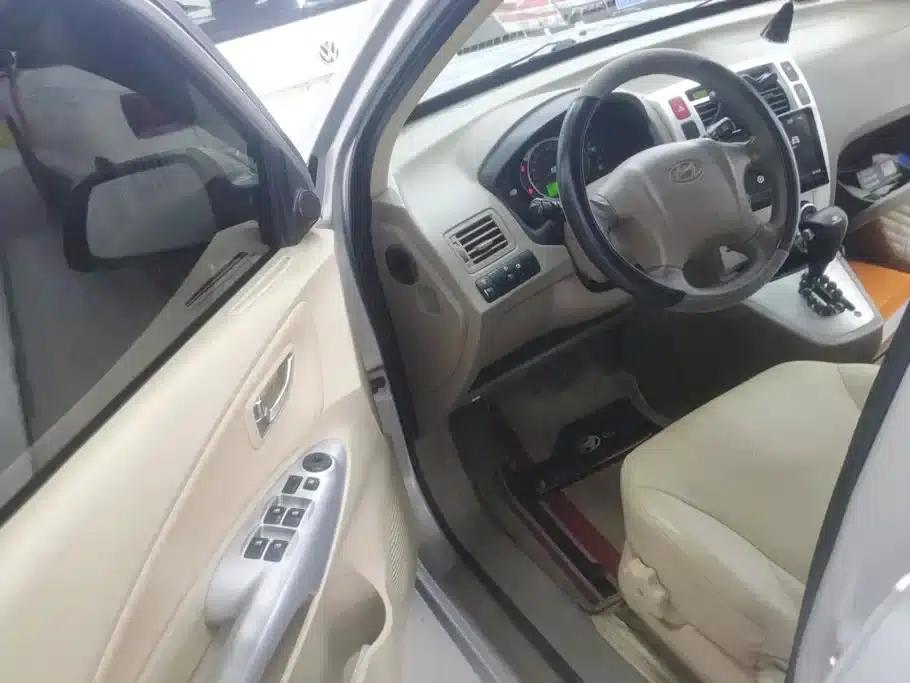 Tucson 2013 2.0L Automatic 2WD Comfort Model — миниатюра 9