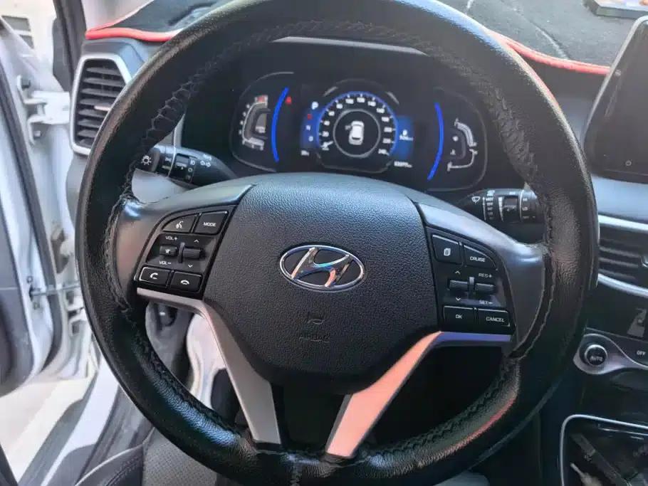 Tucson 2019 280TGDi Dual-Clutch Two-Wheel Drive Fashion Edition (National V Emission Standard) — миниатюра 15