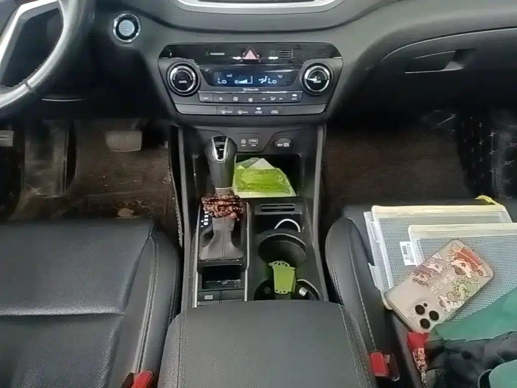 Tucson 2015 1.6T Dual-Clutch Two-Wheel Drive Intelligent Model — миниатюра 14