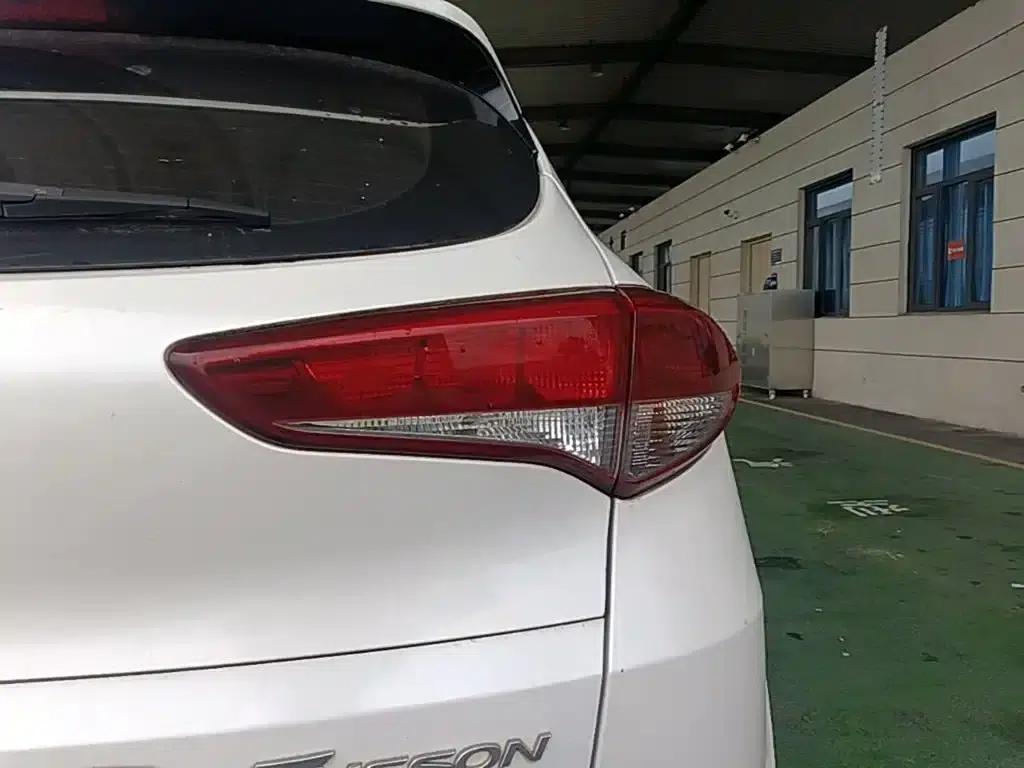 Tucson 2015 1.6T Dual-Clutch Two-Wheel Drive Intelligent Model — миниатюра 8