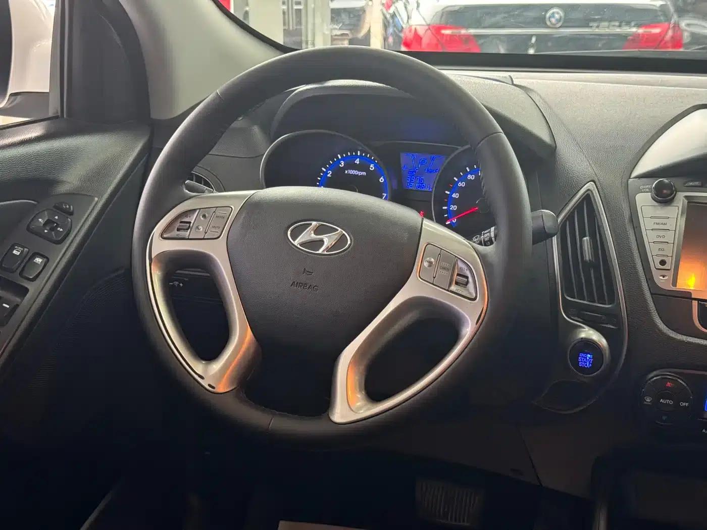 Beijing Hyundai ix35 2013 2.0L Automatic 2WD Smart GLS (National V Emission Standard) — миниатюра 8