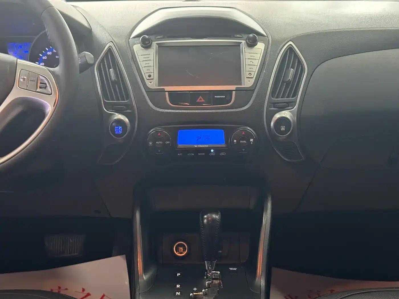 Beijing Hyundai ix35 2013 2.0L Automatic 2WD Smart GLS (National V Emission Standard) — миниатюра 9