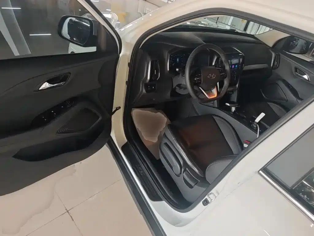 Beijing Hyundai ix35 2021 240TGDi DCT 2WD GLS Leading Edition — миниатюра 16