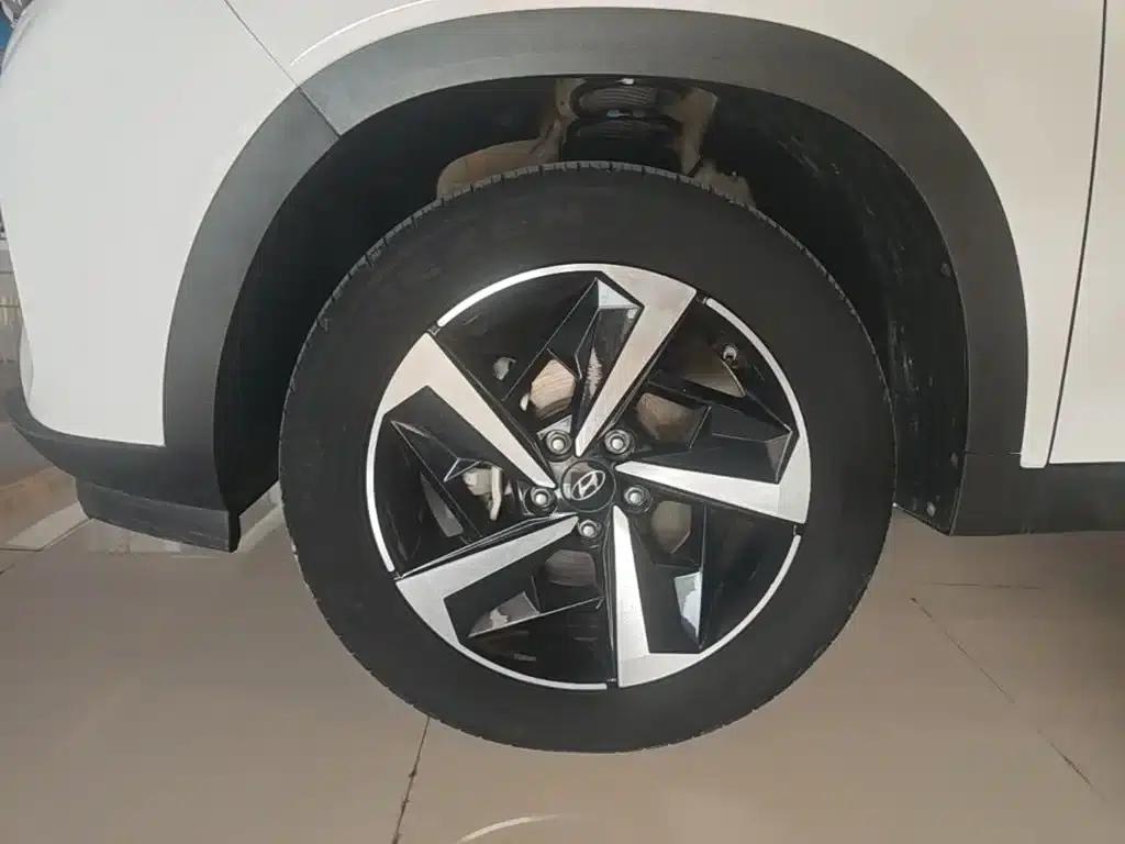 Beijing Hyundai ix35 2021 240TGDi DCT 2WD GLS Leading Edition — миниатюра 23
