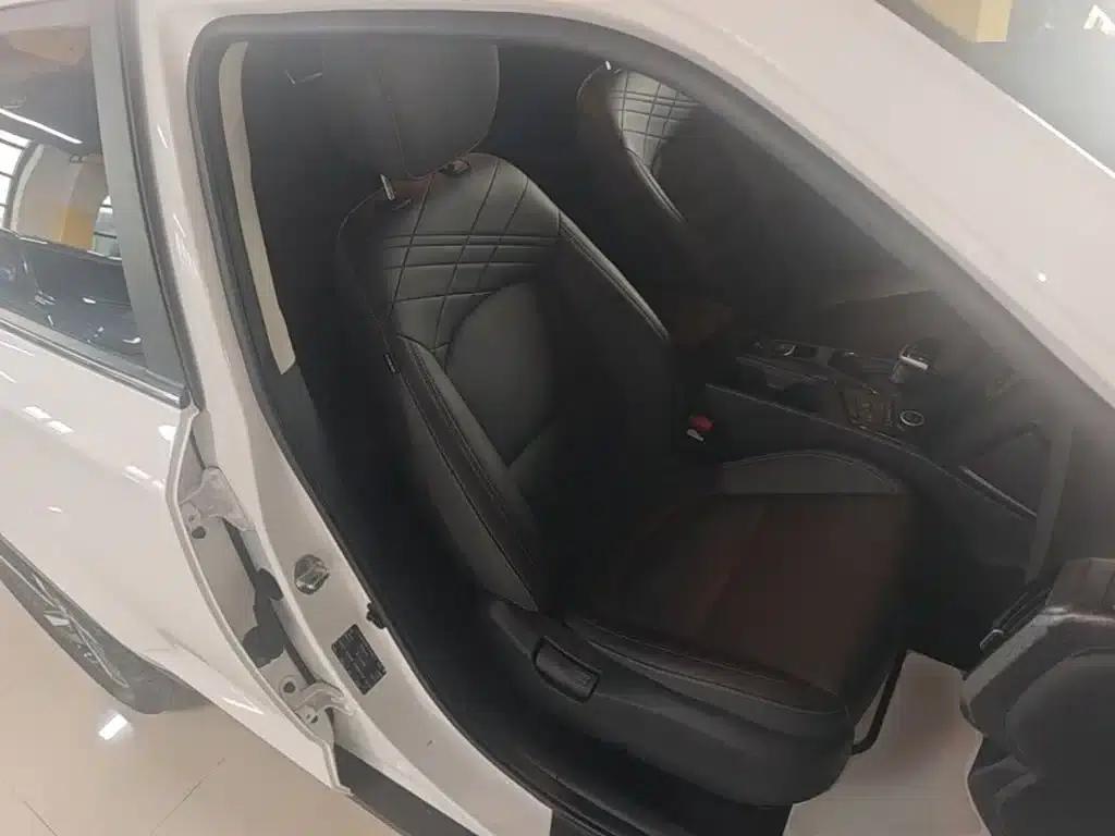 Beijing Hyundai ix35 2021 240TGDi DCT 2WD GLS Leading Edition — миниатюра 25