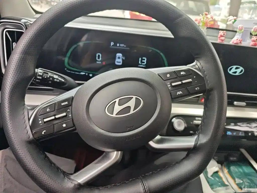 Beijing Hyundai ix35 2023 Model 2.0L Luxury Edition DLX — миниатюра 3
