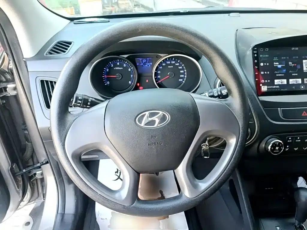 Beijing Hyundai ix35 2015 2.0L Automatic 2WD Comfort Model (National IV Emission Standard) — миниатюра 11