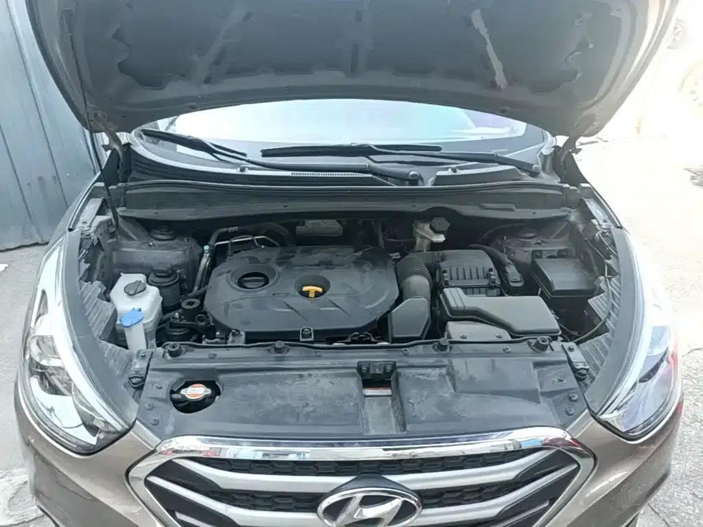 Beijing Hyundai ix35 2015 2.0L Automatic 2WD Comfort Model (National IV Emission Standard) — миниатюра 20