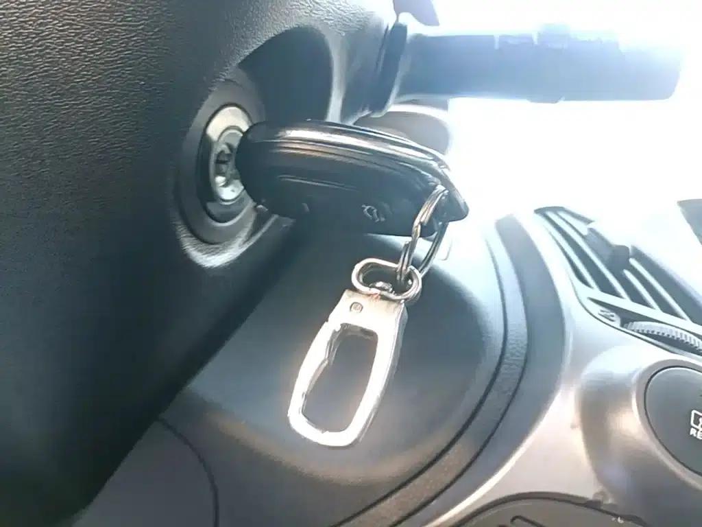 Beijing Hyundai ix35 2015 2.0L Automatic 2WD Comfort Model (National IV Emission Standard) — миниатюра 9