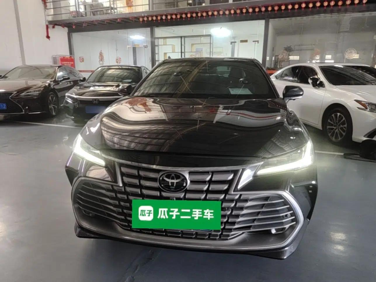 Toyota Avalon 2024 Dual-Motor 2.0L Premium Edition — миниатюра 2