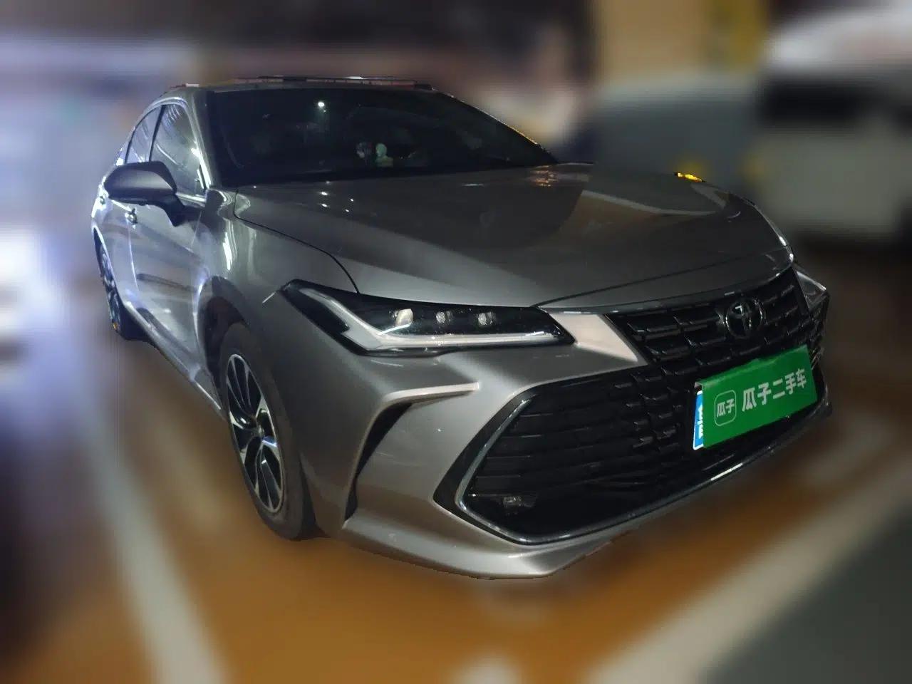 Toyota Avalon 2023 2.0L Premium Edition — миниатюра 3