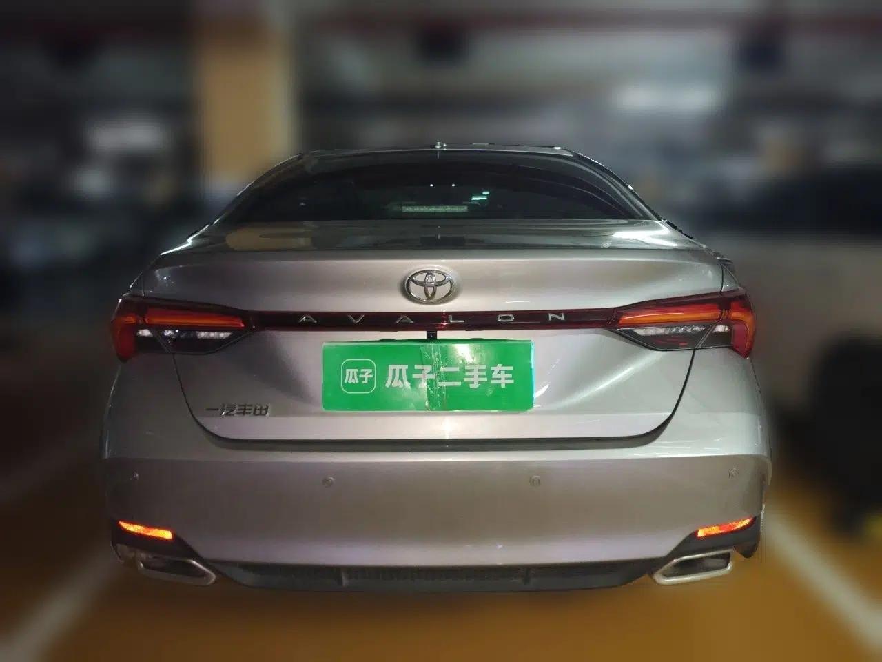 Toyota Avalon 2023 2.0L Premium Edition — миниатюра 5
