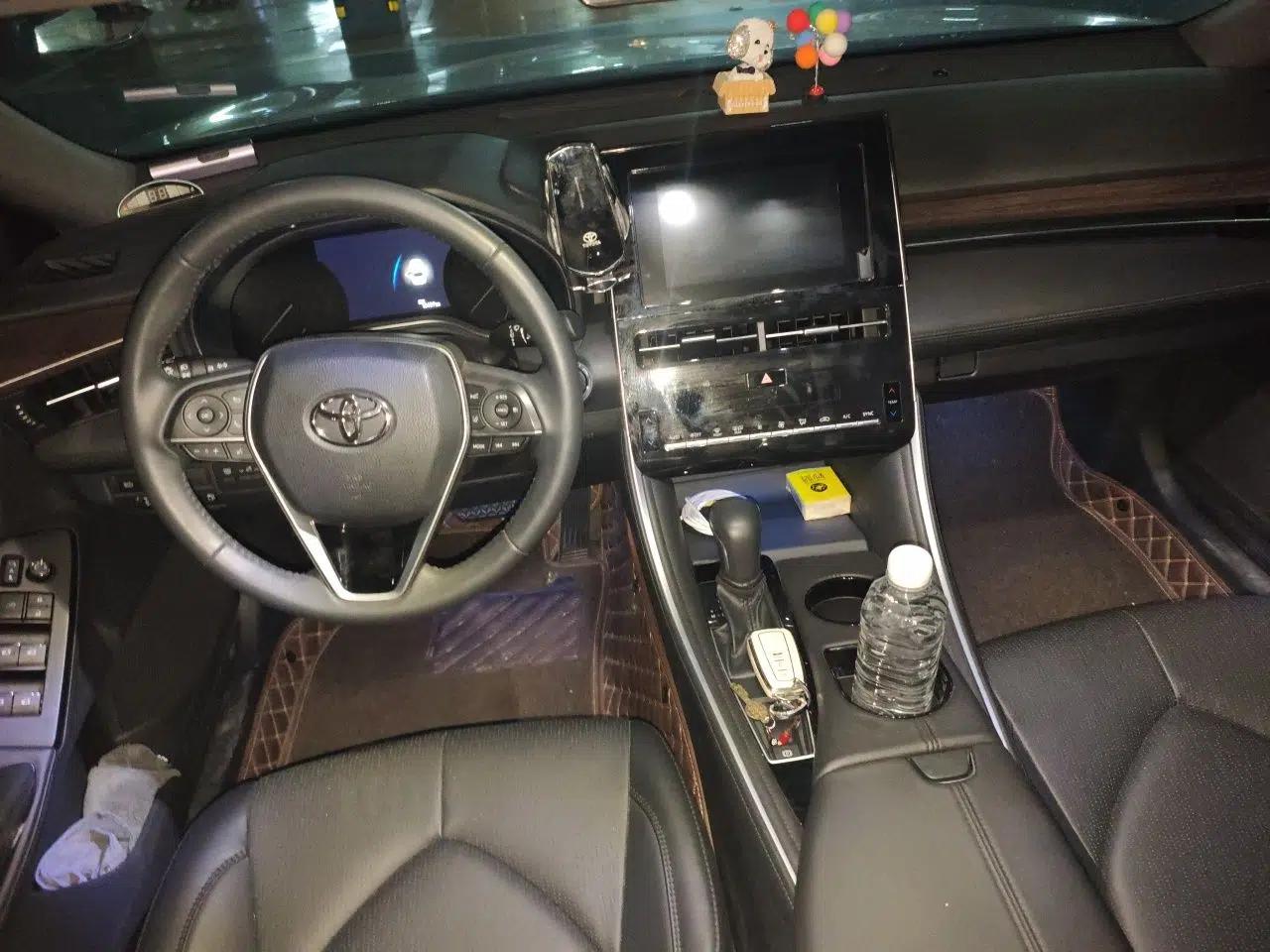 Toyota Avalon 2023 2.0L Premium Edition — миниатюра 9