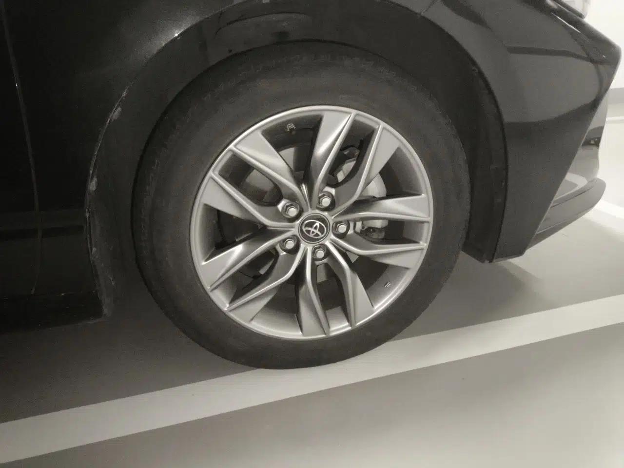 Toyota Avalon 2021 2.5L Luxury Edition — миниатюра 8