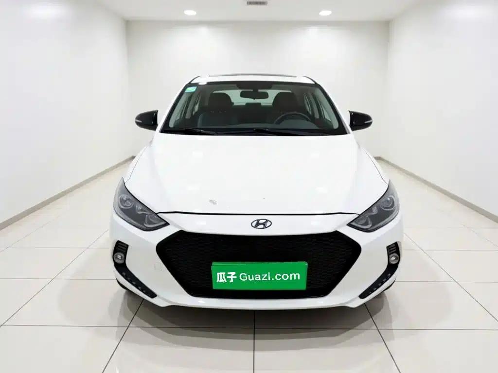 Hyundai Elantra 2016 1.6L Automatic Smart Elite Edition — миниатюра 2