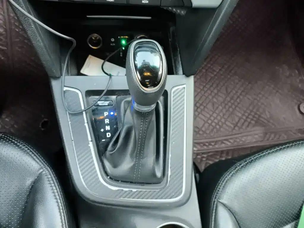 Hyundai Elantra 2016 1.6L Automatic Smart Elite Edition — миниатюра 15