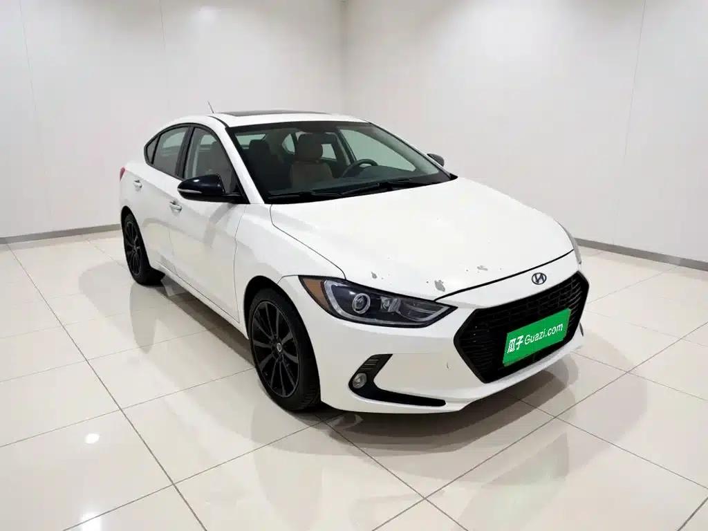 Hyundai Elantra 2016 1.6L Automatic Smart Elite Edition — миниатюра 3