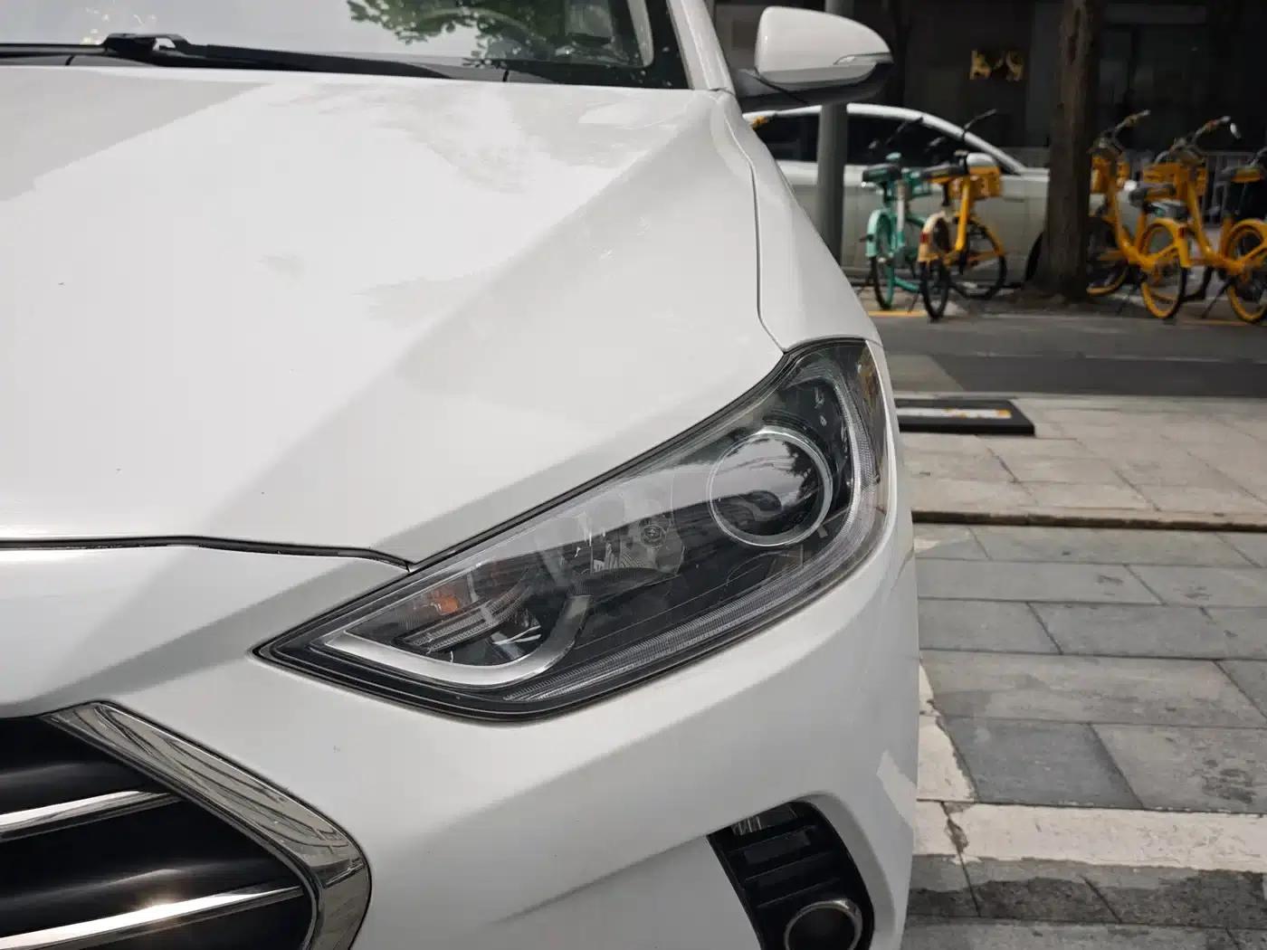 Hyundai Elantra 2016 1.6L Automatic Smart Elite Edition — миниатюра 4
