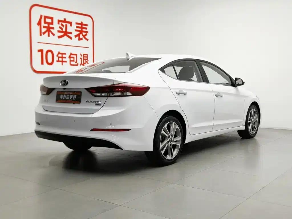Hyundai Elantra 2016 1.6L Automatic Smart Elite Edition — миниатюра 2