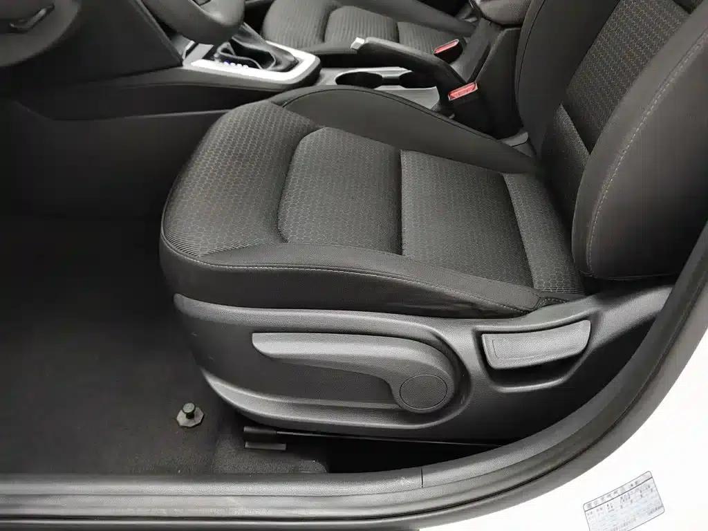 Hyundai Elantra 2016 1.6L Automatic Smart Elite Edition — миниатюра 20
