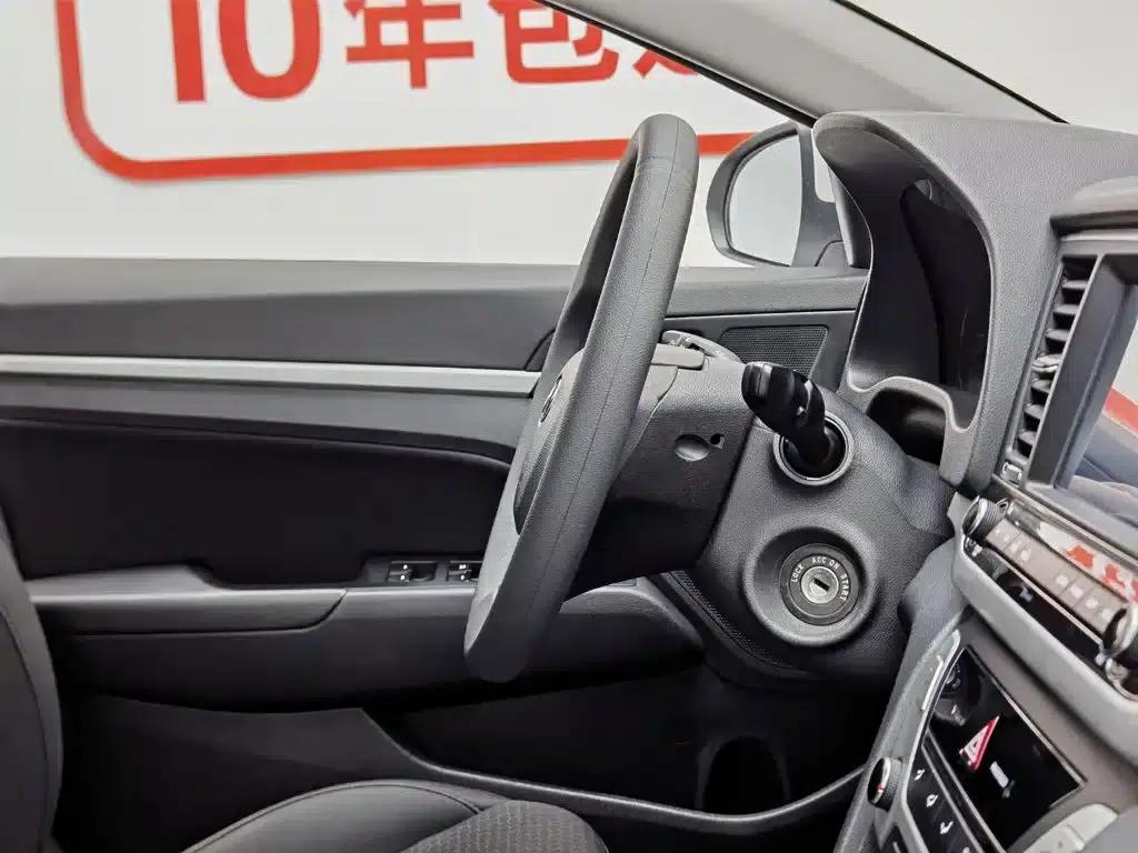 Hyundai Elantra 2016 1.6L Automatic Smart Elite Edition — миниатюра 22