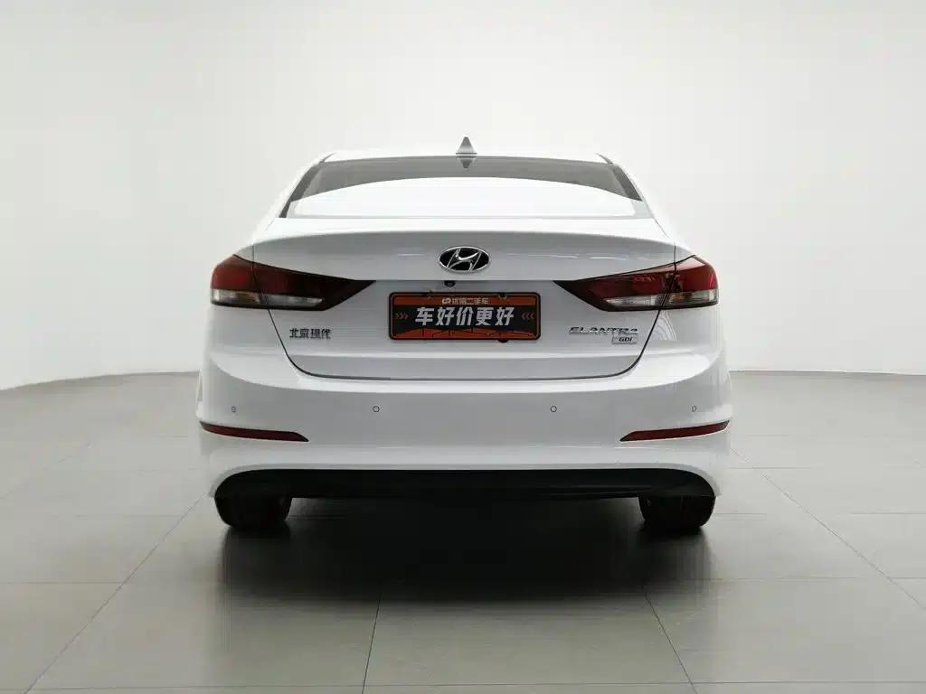 Hyundai Elantra 2016 1.6L Automatic Smart Elite Edition — миниатюра 4