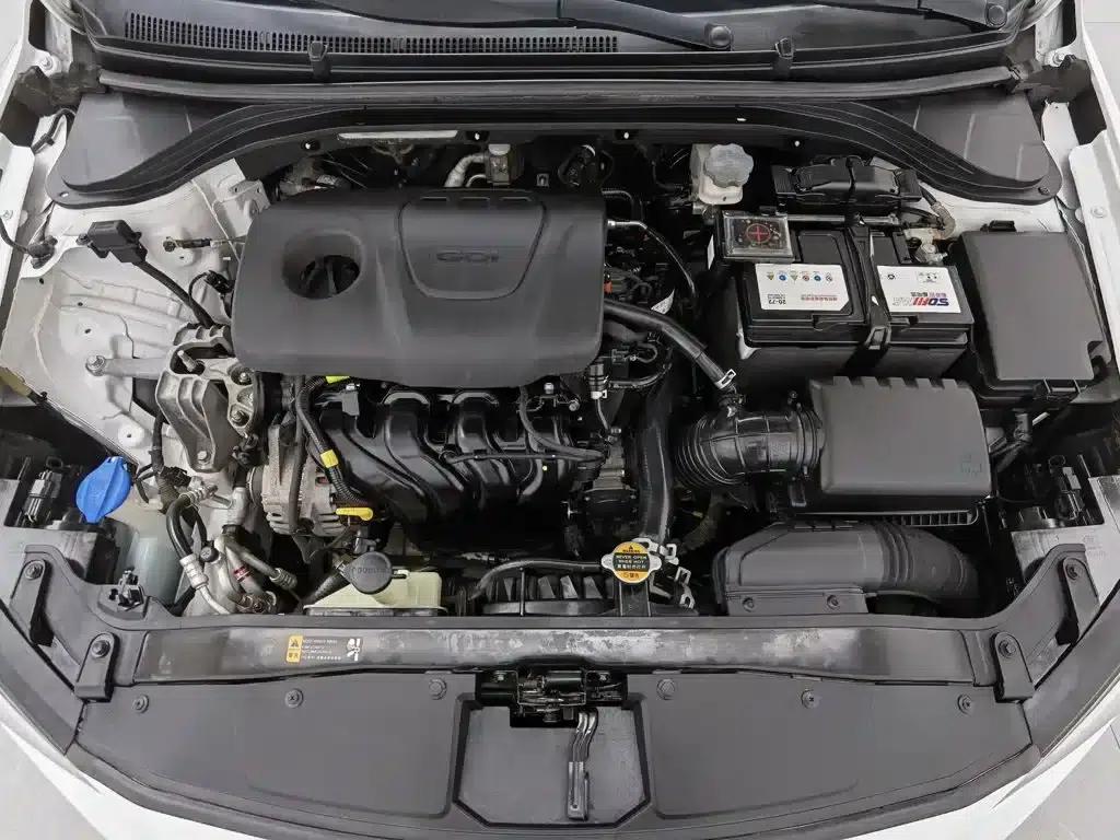 Hyundai Elantra 2016 1.6L Automatic Smart Elite Edition — миниатюра 6