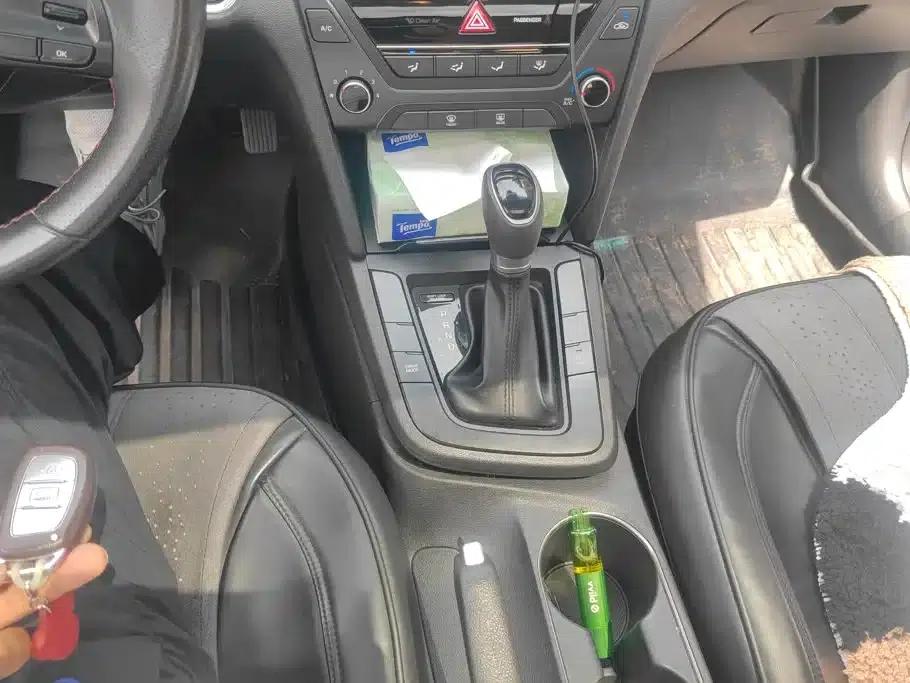 Hyundai Elantra 2018 1.4T Dual-Clutch Dynamic & Vitality Edition — миниатюра 16