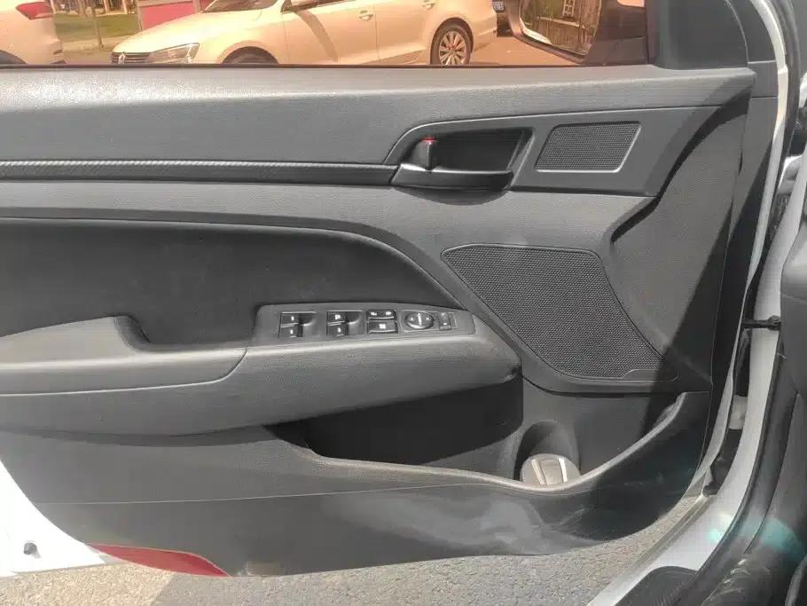 Hyundai Elantra 2018 1.4T Dual-Clutch Dynamic & Vitality Edition — миниатюра 7