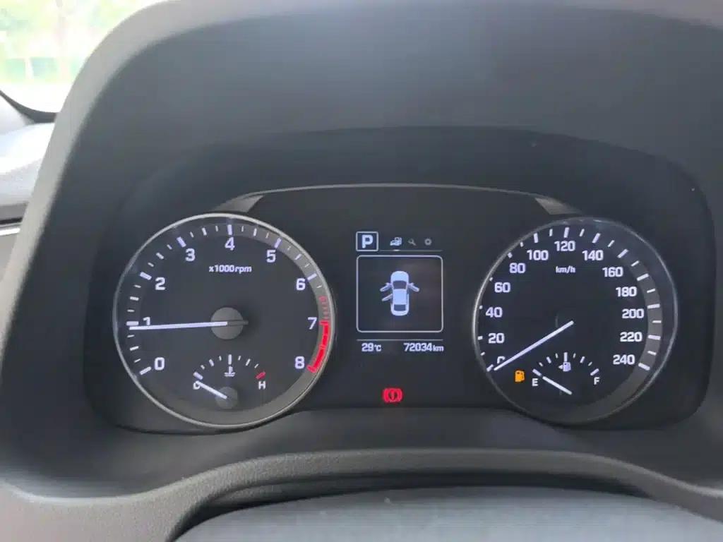 Hyundai Elantra 2016 1.6L Automatic Smart Elite Edition — миниатюра 12