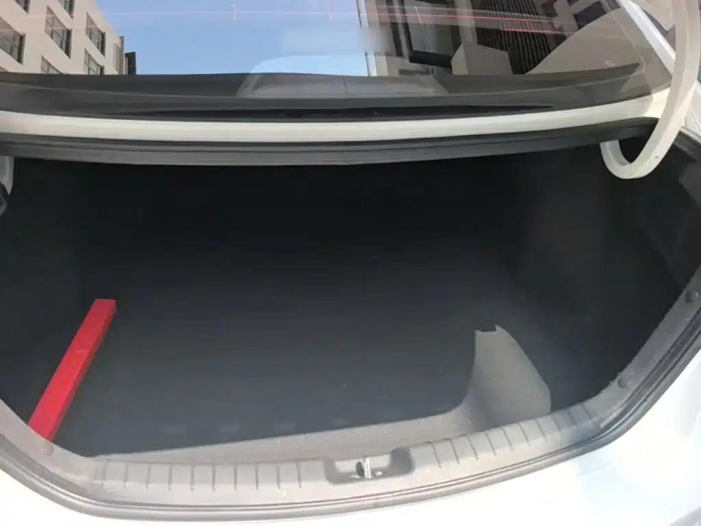 Hyundai Elantra 2016 1.6L Automatic Smart Elite Edition — миниатюра 19