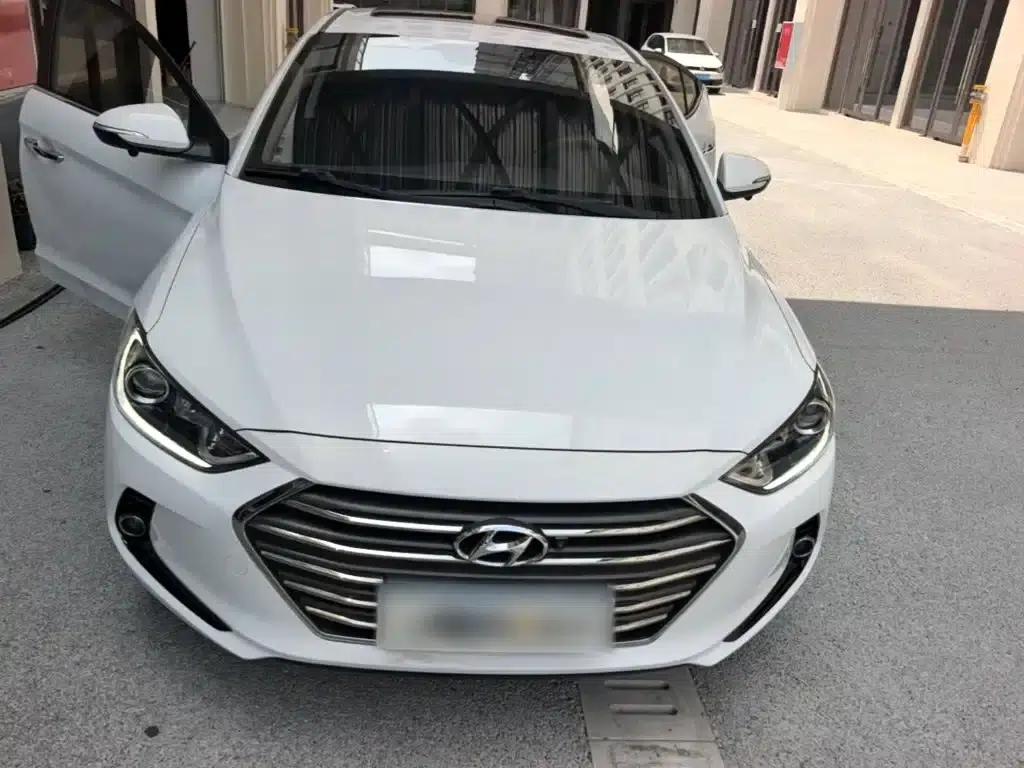 Hyundai Elantra 2016 1.6L Automatic Smart Elite Edition — миниатюра 3