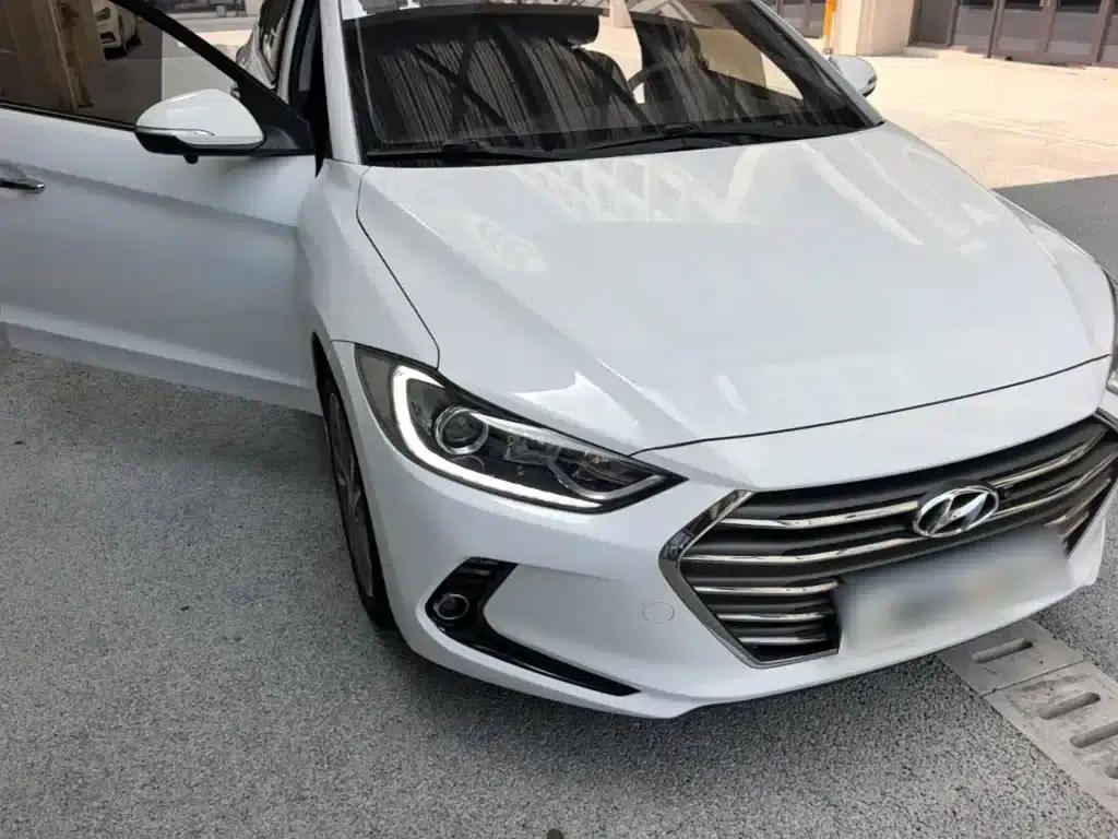Hyundai Elantra 2016 1.6L Automatic Smart Elite Edition — миниатюра 4