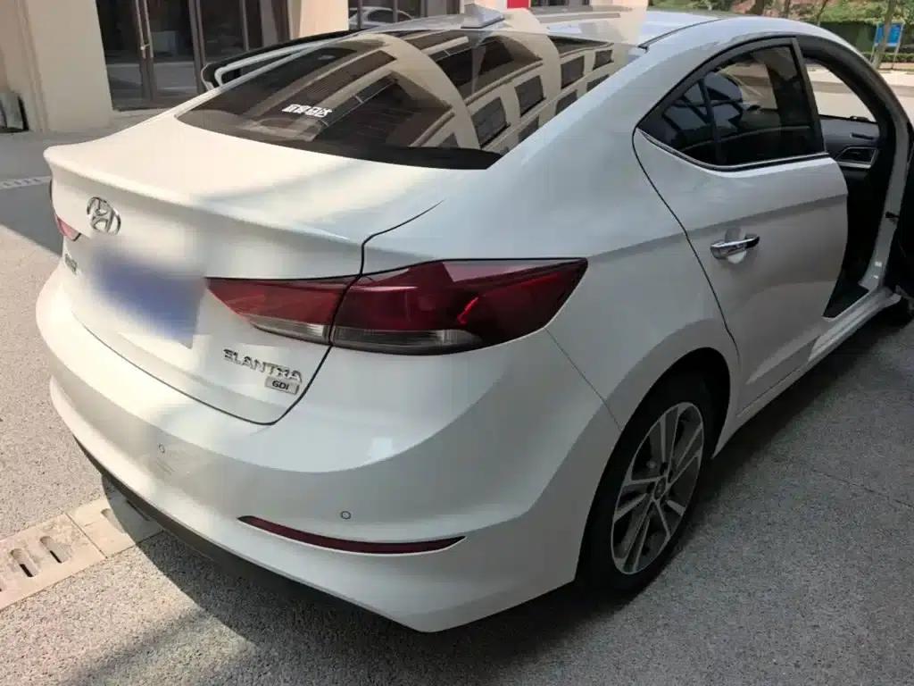 Hyundai Elantra 2016 1.6L Automatic Smart Elite Edition — миниатюра 7