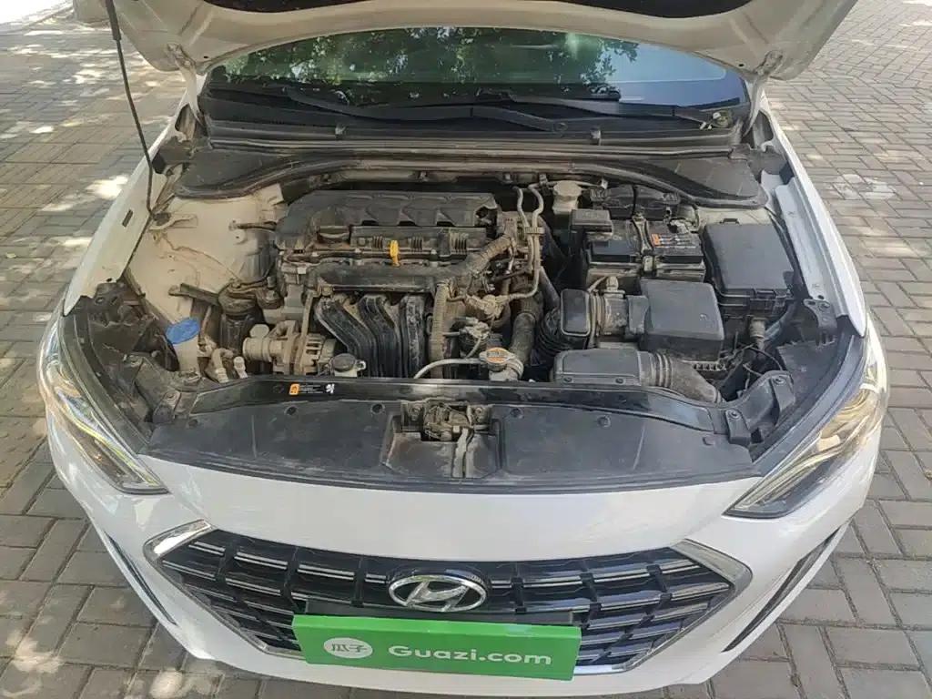 Hyundai Elantra 2020 1.5L CVT Smart Elite Edition — миниатюра 20