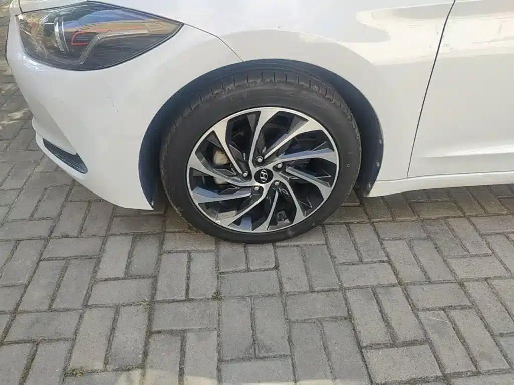 Hyundai Elantra 2020 1.5L CVT Smart Elite Edition — миниатюра 23